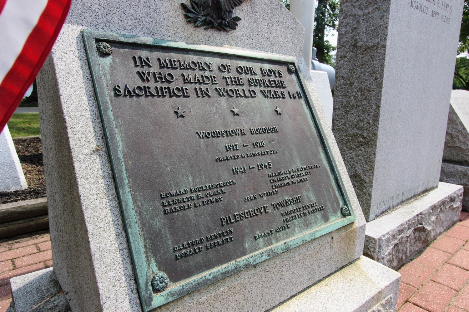 WWI and WWII Memorial Plaque at the lakes memorial